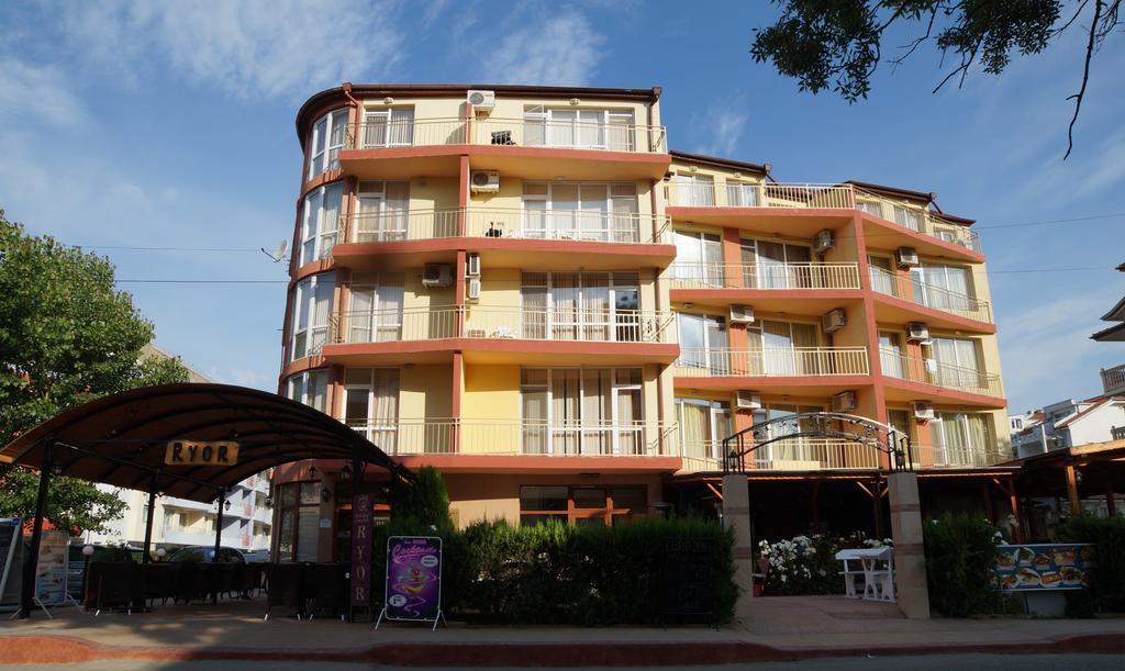 Ryor Hotel サニービーチ エクステリア 写真